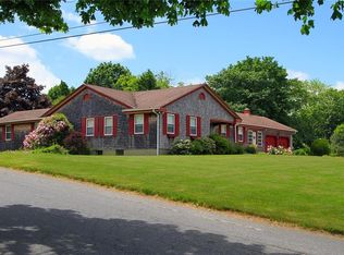 441 Nanaquaket Rd, Tiverton, RI 02878