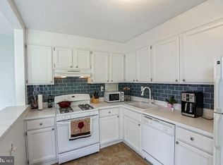 4600 S Four Mile Run Dr APT 104, Arlington, VA 22204