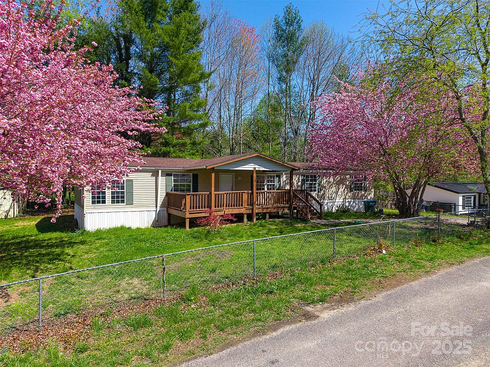 1st image of 5 Concord Knoll Ln