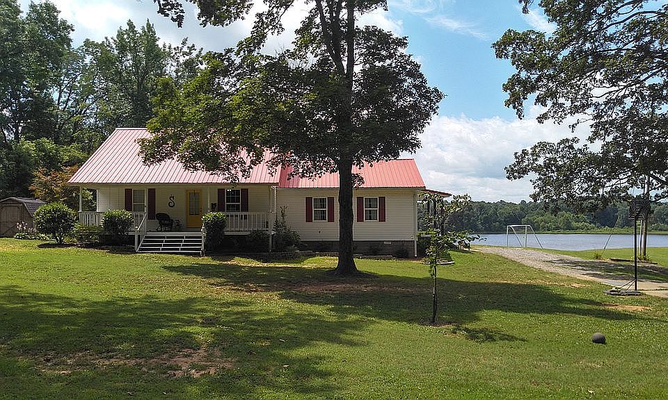 45 Acres on Private Lake!