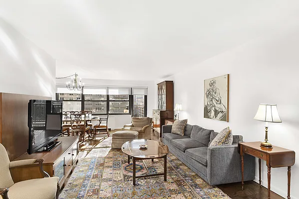 Sold by Compass | media 1