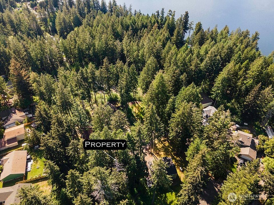 1st image of 22427 Fairwood Court SE