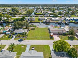 13322 Neptune Dr, Hudson, FL 34667