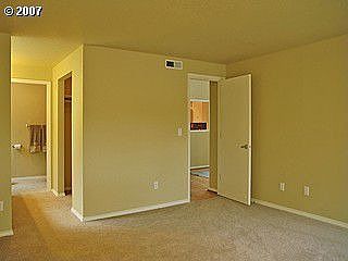 Master Bedroom on the main with Master Bath and Jet Tub