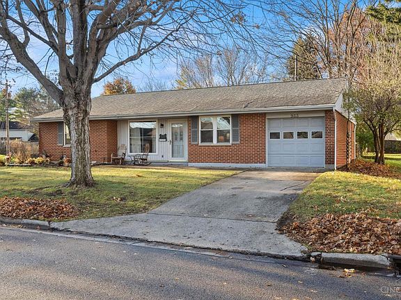 5th image of 933 Kathryn Dr