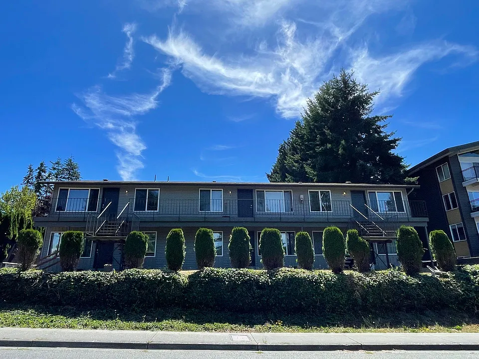 500 75th St SE