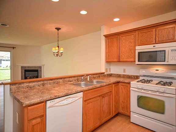 2nd image of 410 Hawley Dr