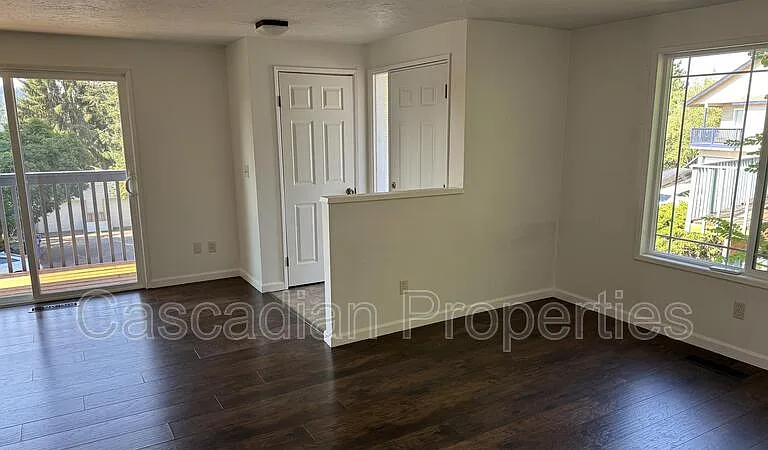 1565 Fircrest Ct SE #1 — Photo 6