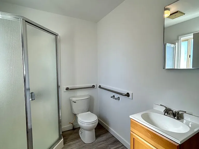 407 S Walnut St — Photo 13
