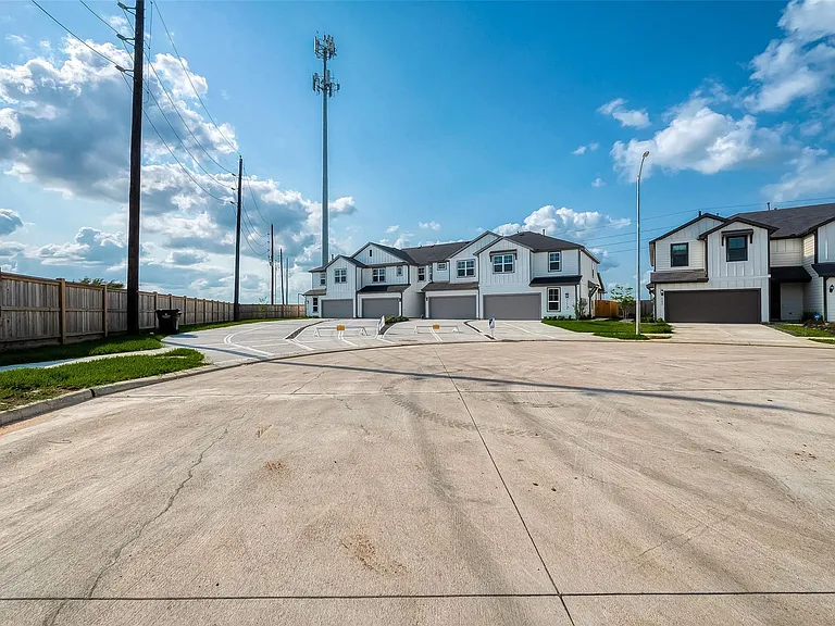 27966 Western Creek Ct — Photo 4