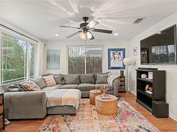 5th image of 294 Metairie Heights Ave