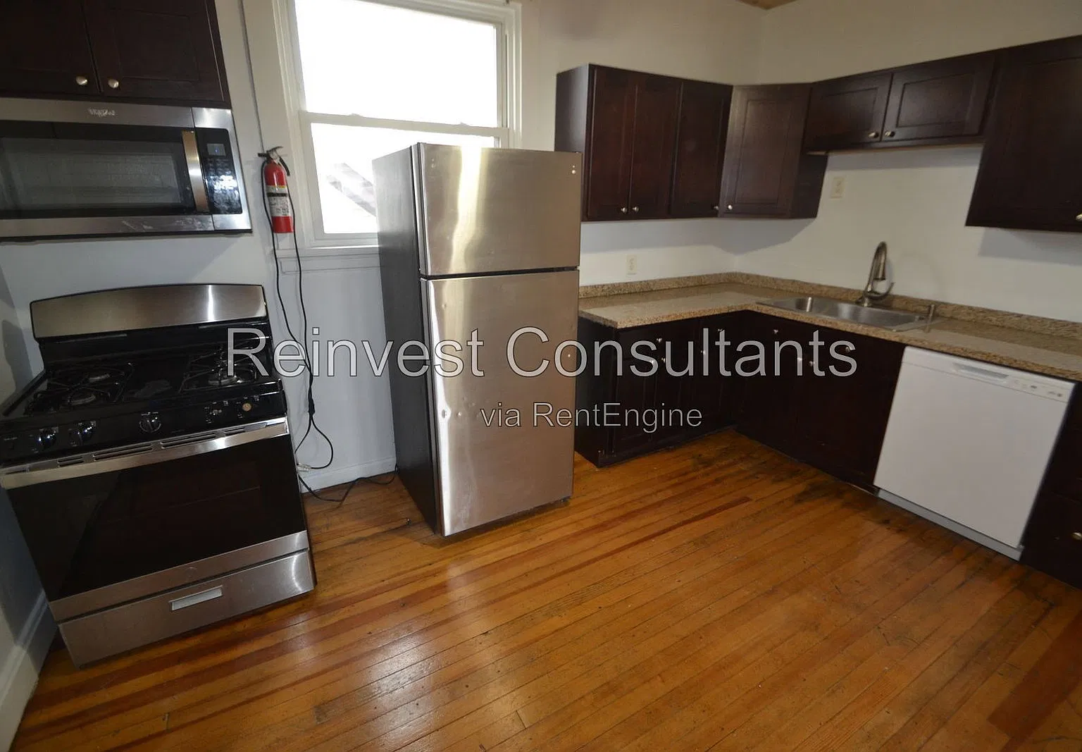 2 bed, 1.5 bath, $1,195 — Photo 2