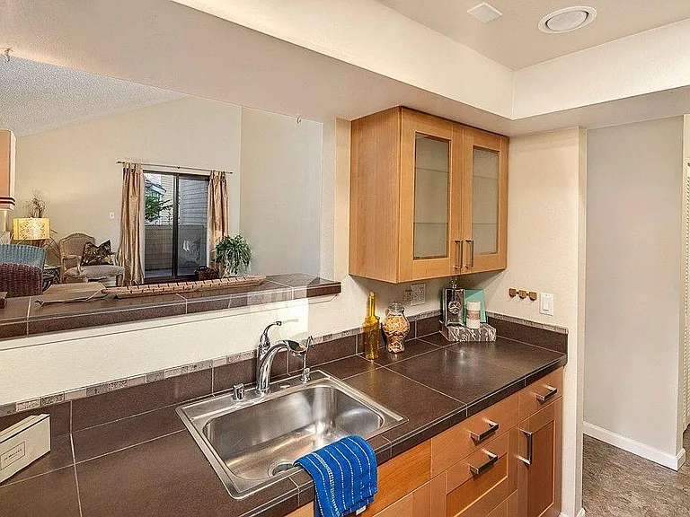 10021 NE 122nd St — Photo 8