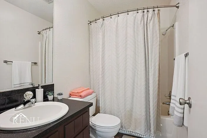 527 Michael St — Photo 7