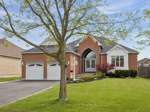 8 Jacob Way, Whitchurch Stouffville, ON L4A 1L1