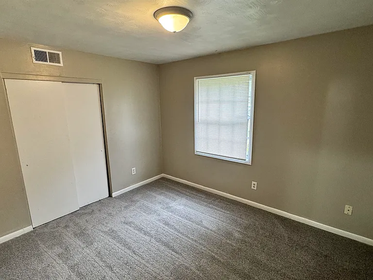 4748 Scottsdale Ave — Photo 14