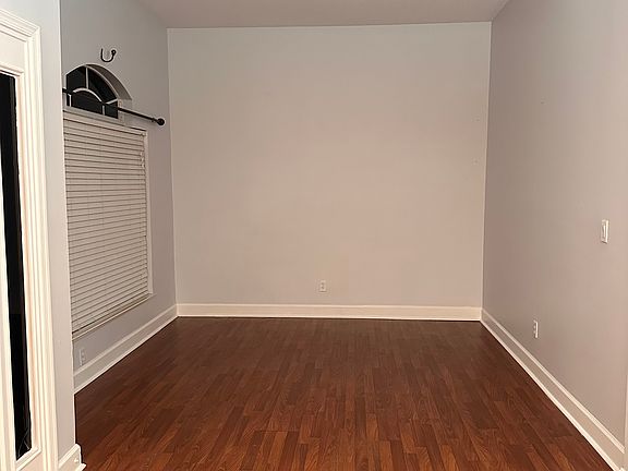3rd image of 2772 SW Palace Ave