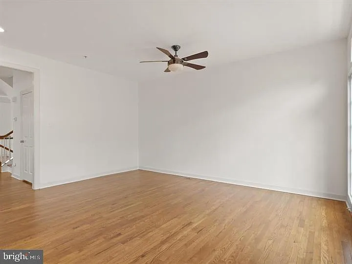 7980 Vigne Ct — Photo 11