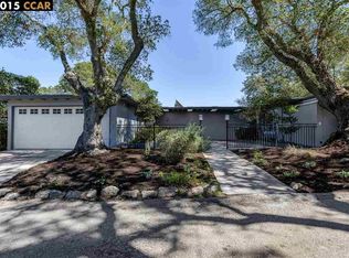 2 Hartford Rd, Orinda, CA 94563