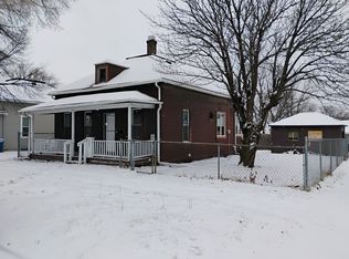 621 Wilkes Ave, Davenport, IA 52802