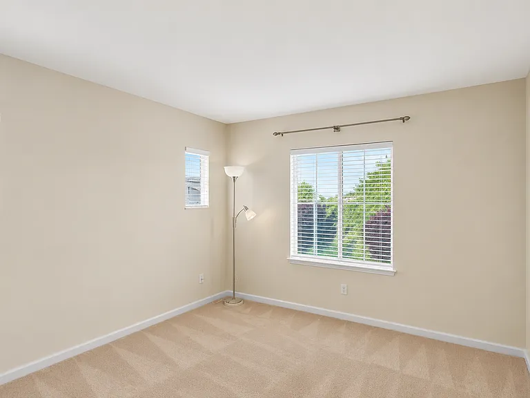 4265 Voltaire St — Photo 11