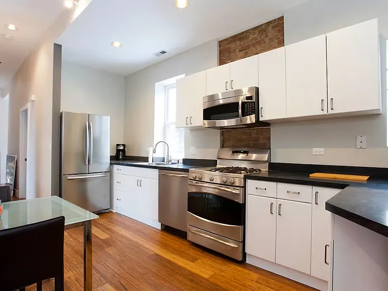 1128 W Fry St #2 — Photo 6
