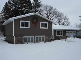 1103 S Clark Ave, Marshfield, WI 54449