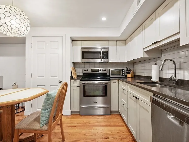 79 Cottage St #2 — Photo 4