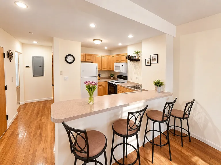 1406 Beacon St #2A — Photo 13