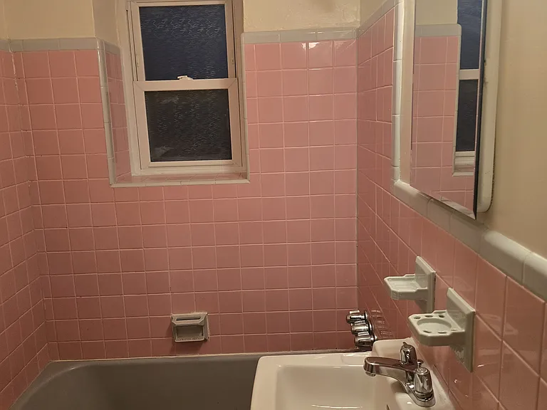 2000 Griffith St #11 — Photo 16