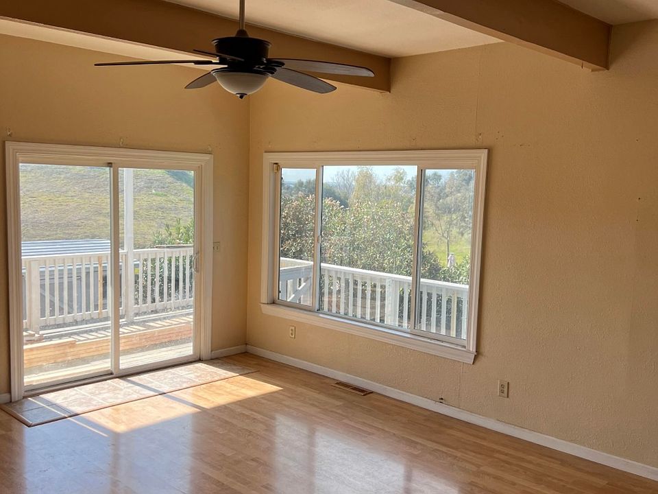 2nd image of 3760 Lakeview Dr