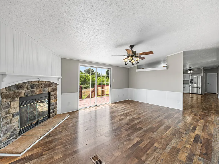 295 Tanglewood Dr — Photo 4