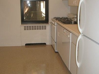 3rd image of 21 Schenck Ave APT 1CC
