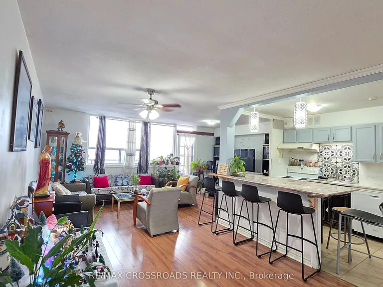 180 Markham Rd #921 — Photo 19