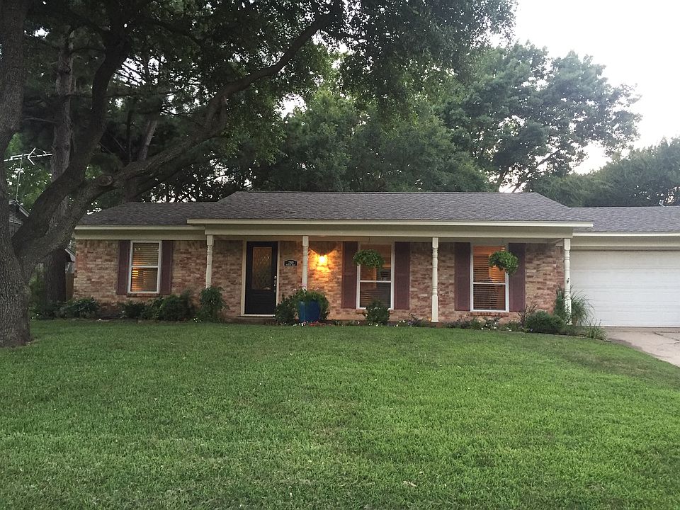1st image of 2810 Windsor Dr