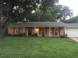 2810 Windsor Dr, Sherman, TX 75092