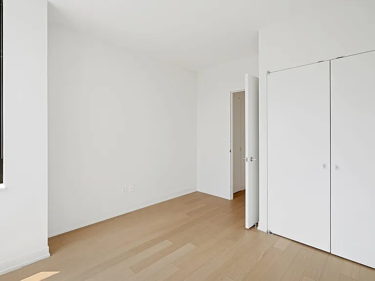 Columbus Pl #S41A — Photo 10
