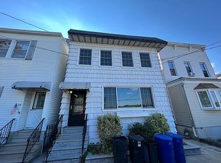 82-66 89th St #2F, Ridgewood, NY 11385