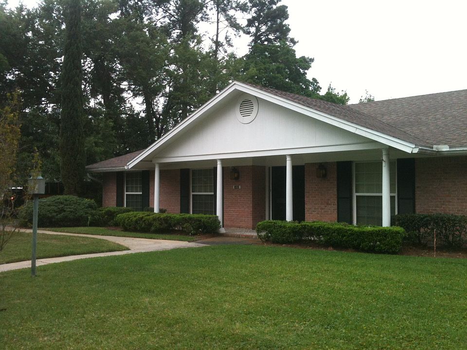 1st image of 2468 Saragossa Ave
