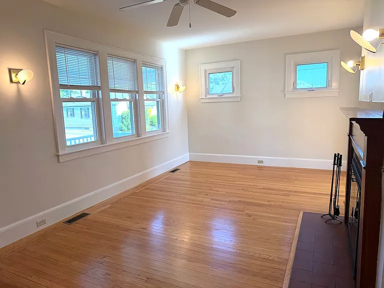 34 Caswell Ave — Photo 8