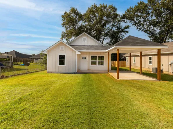 234 Elm St, Winona, TX 75792