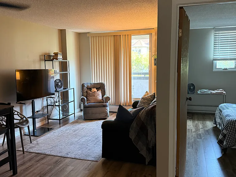 738 3rd Ave SW #404 — Photo 14