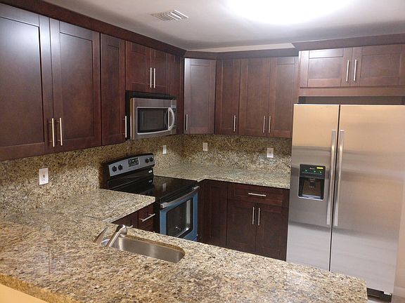 3rd image of 1416 SW 47th Ave