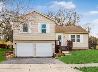 2160 Camelback Dr, Columbus, OH 43228