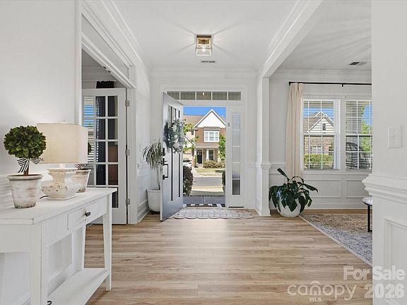 3rd image of 1013 Brunswick Way