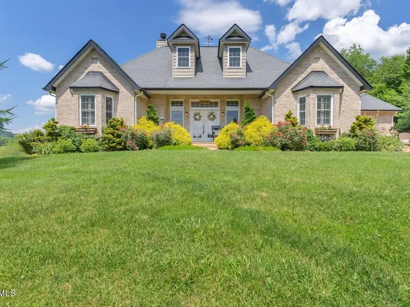 290 Pebble Beach Dr, Bristol, VA 24202