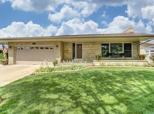1502 Deerpath Ln, La Grange Park, IL 60526