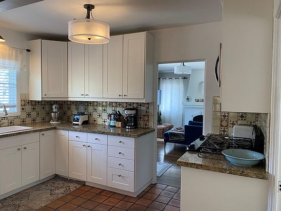 5th image of 3606 Florida St