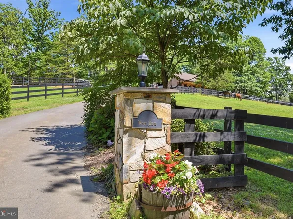 5221 Mountain View Dr, Broad Run, VA 20137
