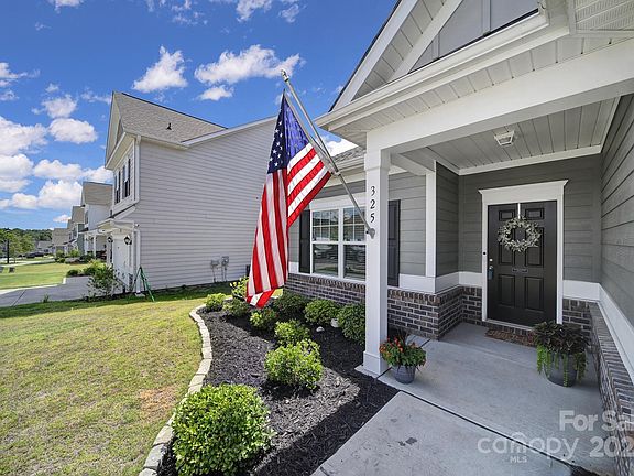 2nd image of 325 Ox Bow Cir